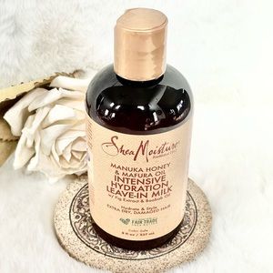 New with tag SHEA MOISTURE MANUKA HONEY & OIL INTENSIVE HYDRATION LEAVE IN MILK